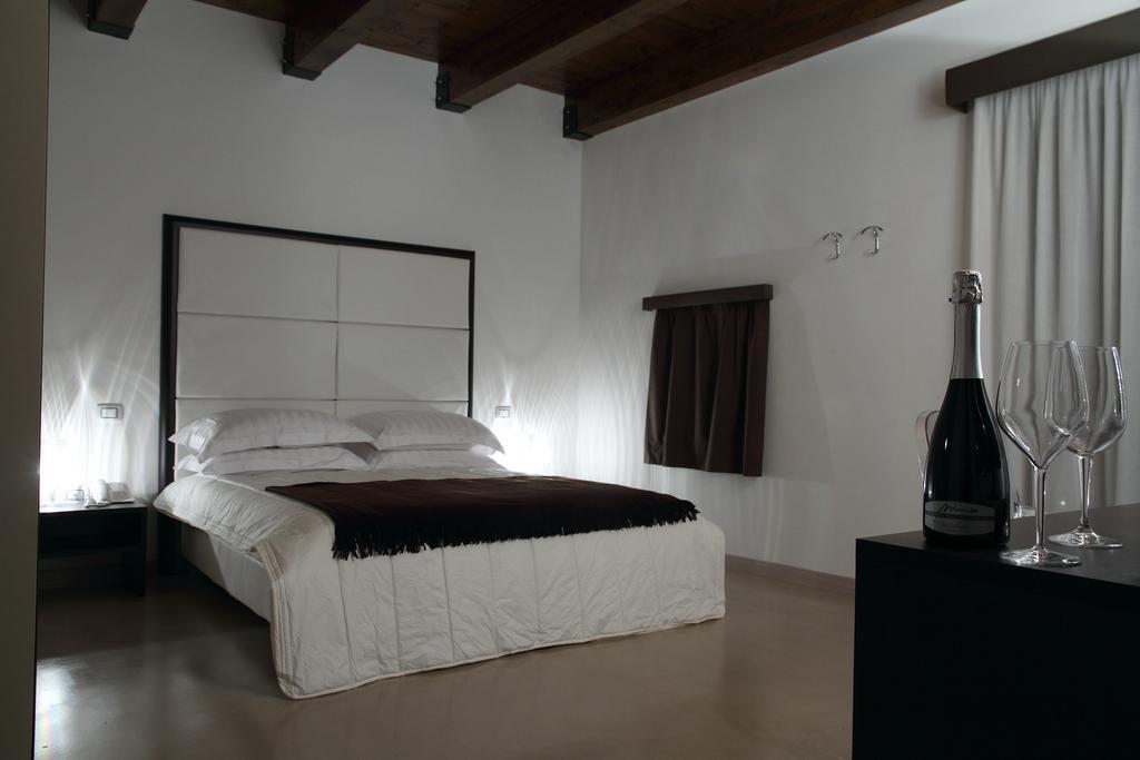 טאראנטו Albergo Del Sole מראה חיצוני תמונה