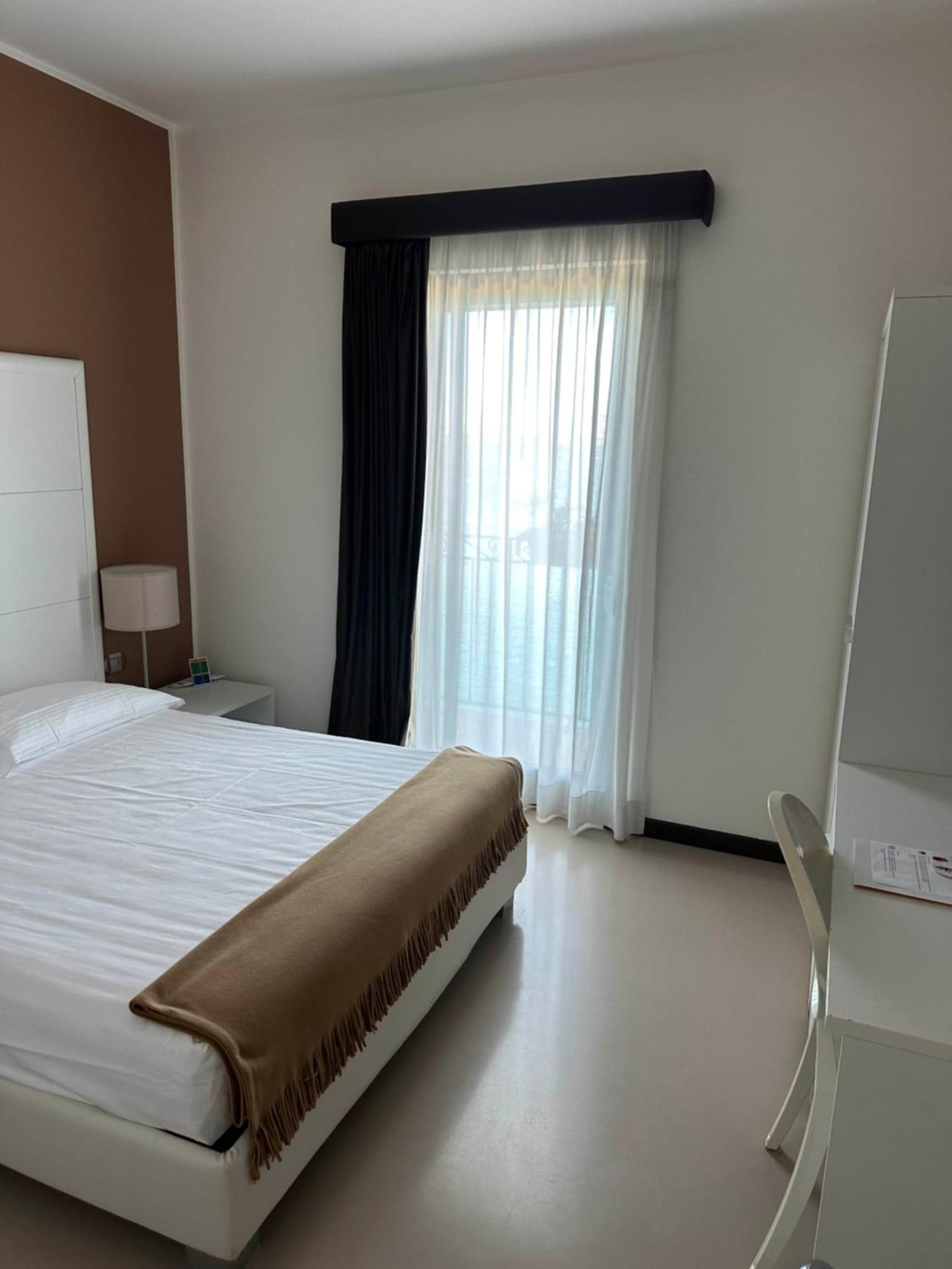 טאראנטו Albergo Del Sole מראה חיצוני תמונה